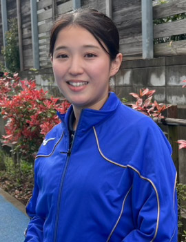 セミジュニア担任　りんね先生