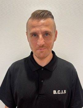 BCISミドル担任　ジェイミー先生