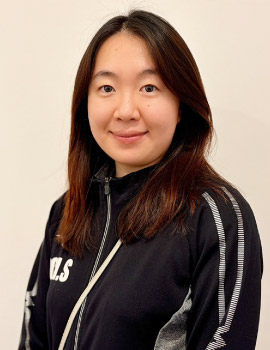 正課・課外担当　ヘレン先生