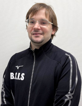 BCISミドル担任　ライアン先生