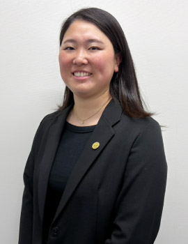 園長・ミドル・シニア保育担任　右近先生