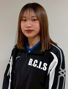 体育担任　はづき先生