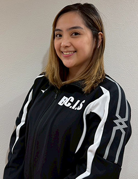 セミジュニア担任　メリー先生