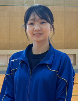 セミジュニア担任　きなり先生