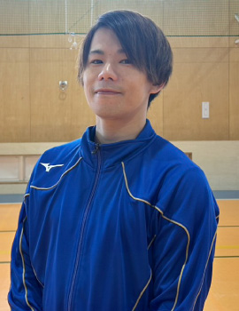 ミドル体育担任　ひかる先生