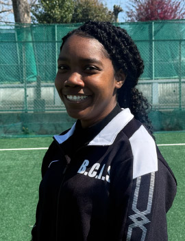 BCISミドル担任　シーナ先生