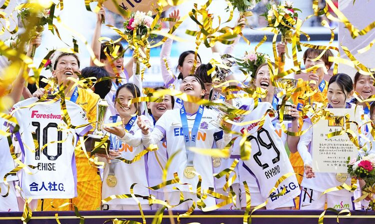 【皇后杯 JFA 第47回全日本女子サッカー選手権大会】サンフレッチェ広島レジーナが初優勝！！バディFC（女子）卒団生の小川 愛が先制点をアシスト！