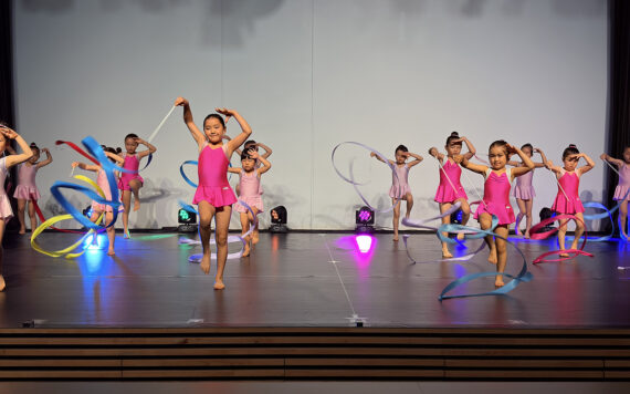 合同発表会を開催 日大二中・高90周年記念ホールの舞台で成果を披露